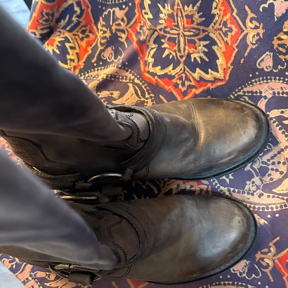 Steve Madden Leather Fleur-de-lis Boho Boots - Picture 7 of 9